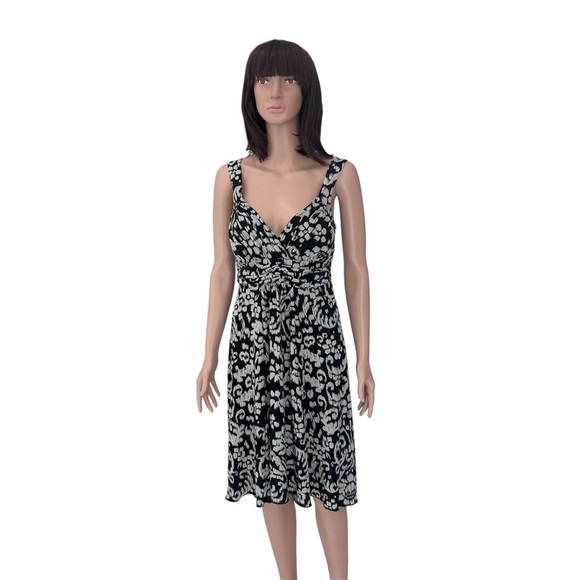 Enfocus Studio Dresses & Skirts - Enfocus Studio Women’s Black And White Floral Dress Flowy Sleeveless Size 6
